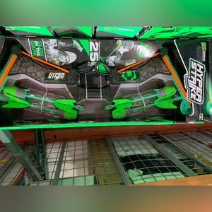 ZING HyperStrike Bow Archer Pack - 1 Bow and 4 Zonic Whistle Arrows